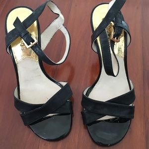 MICHAEL KORS patent leather black sandals size 6